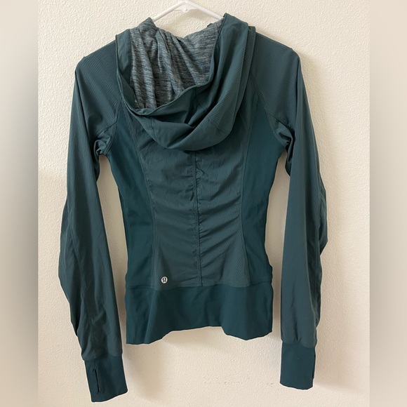 Lululemon In Flux Reversible Zip Green Jacket Size 4 - Picture 2 of 6
